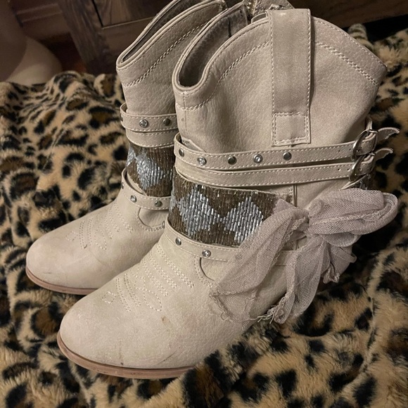 Women’s NOT RATED booties size 8.5 - Picture 3 of 5